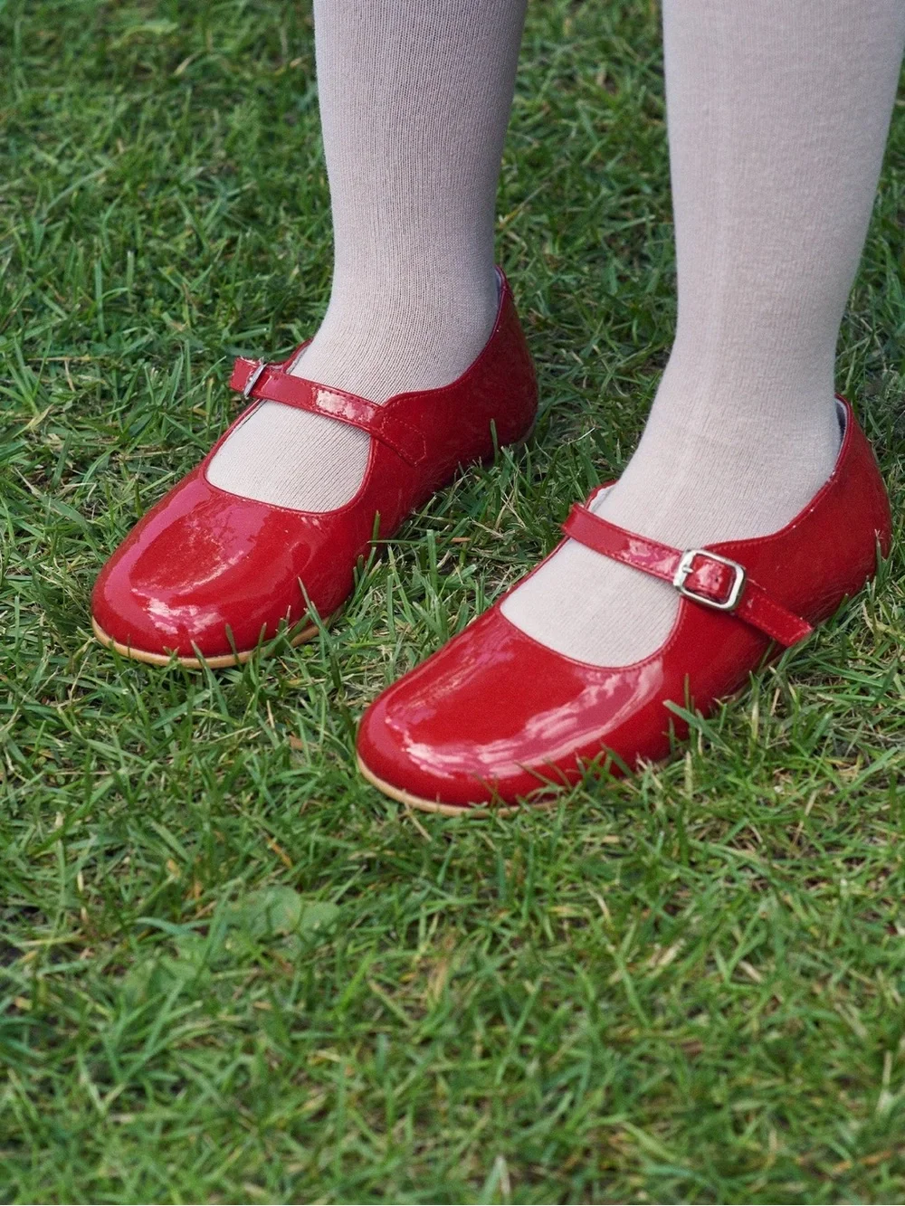 La Coqueta Red Patent Girl Mary Jane Shoes sz 33/2